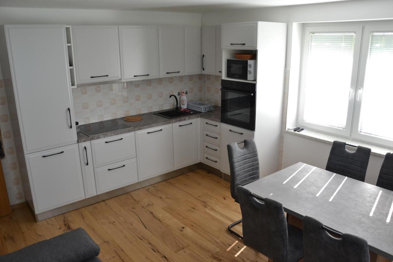 Apartma Ob Potoku Luče エクステリア 写真